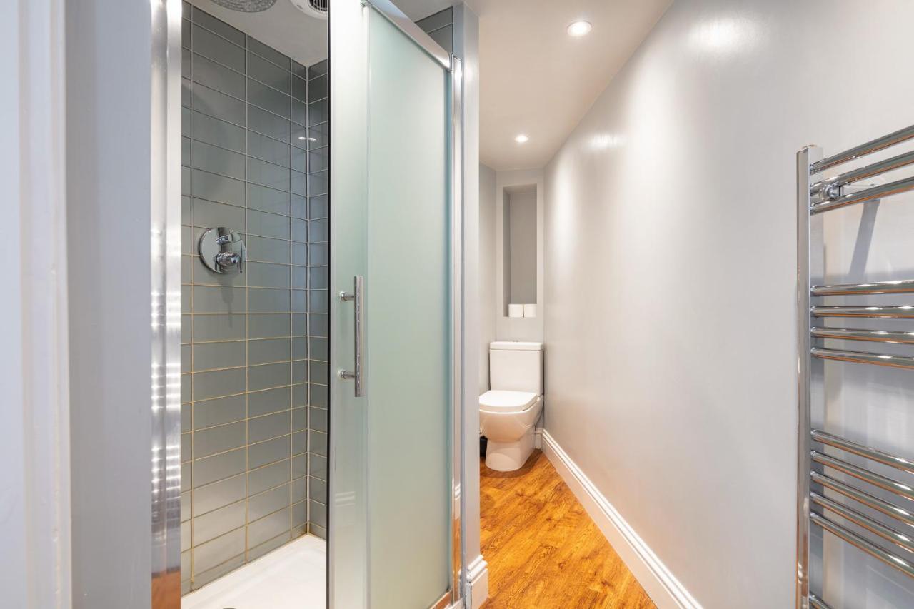 Castle Properties: The Duchess, 3 Bed Family Cottage Windsor Kültér fotó