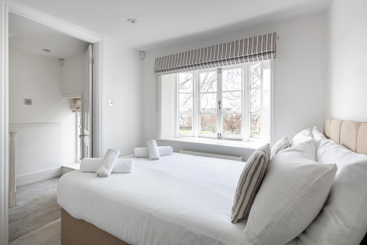 Castle Properties: The Duchess, 3 Bed Family Cottage Windsor Kültér fotó
