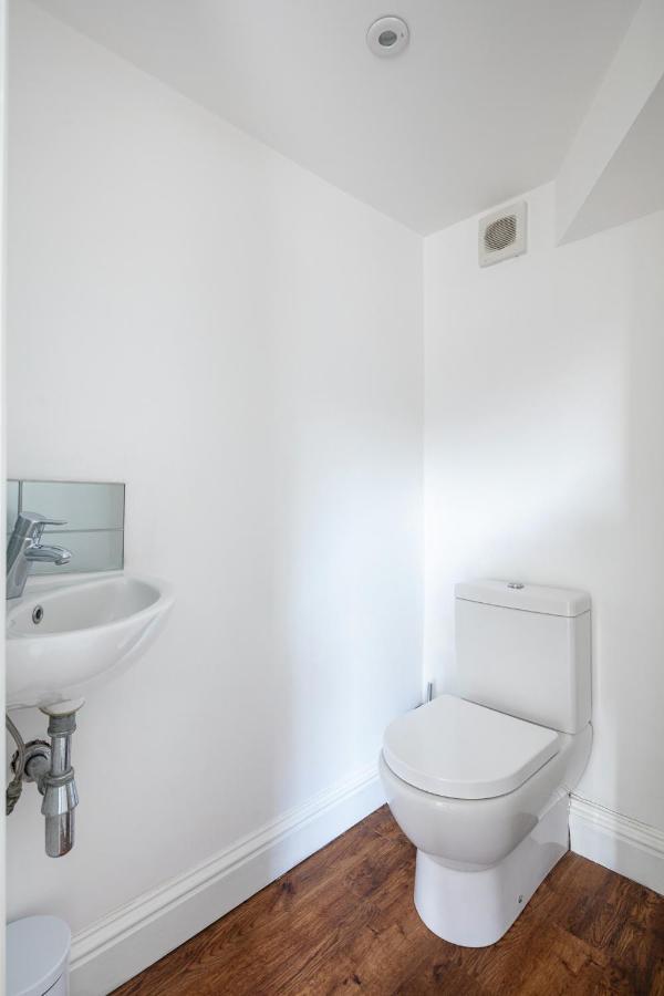 Castle Properties: The Duchess, 3 Bed Family Cottage Windsor Kültér fotó